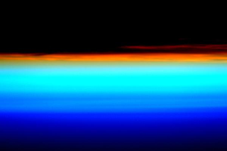 Illustration for article titled Scott Kelly Shares a Space Station Sunset